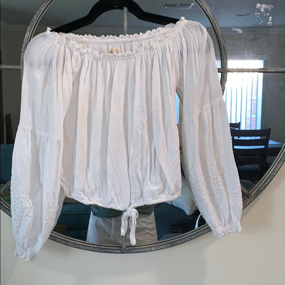Women’s off the shoulder